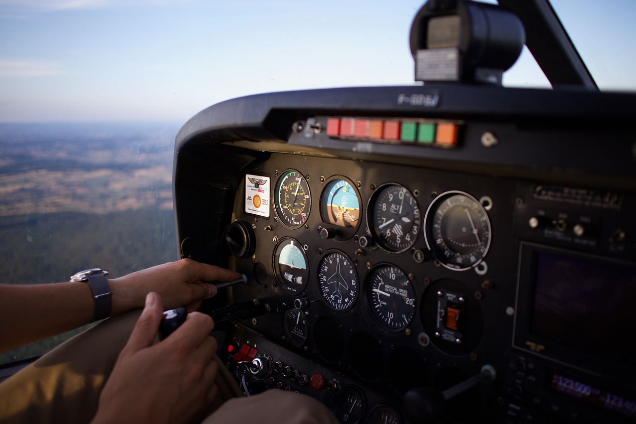 Utbilda dig till pilot – det här behöver du göra